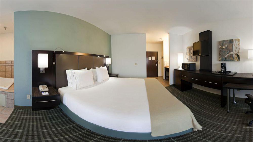 Holiday Inn Express Monticello Exterior foto