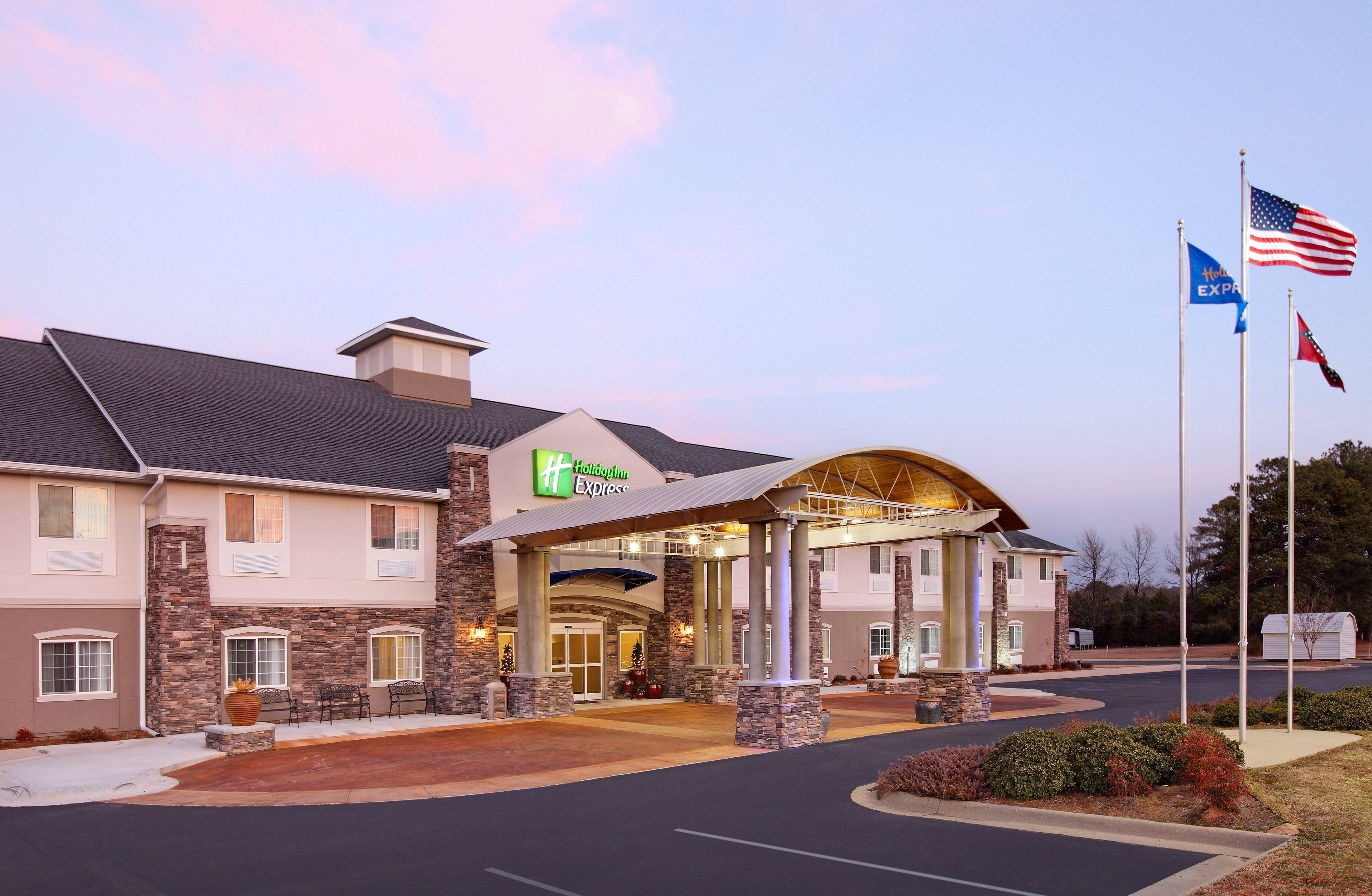 Holiday Inn Express Monticello Exterior foto