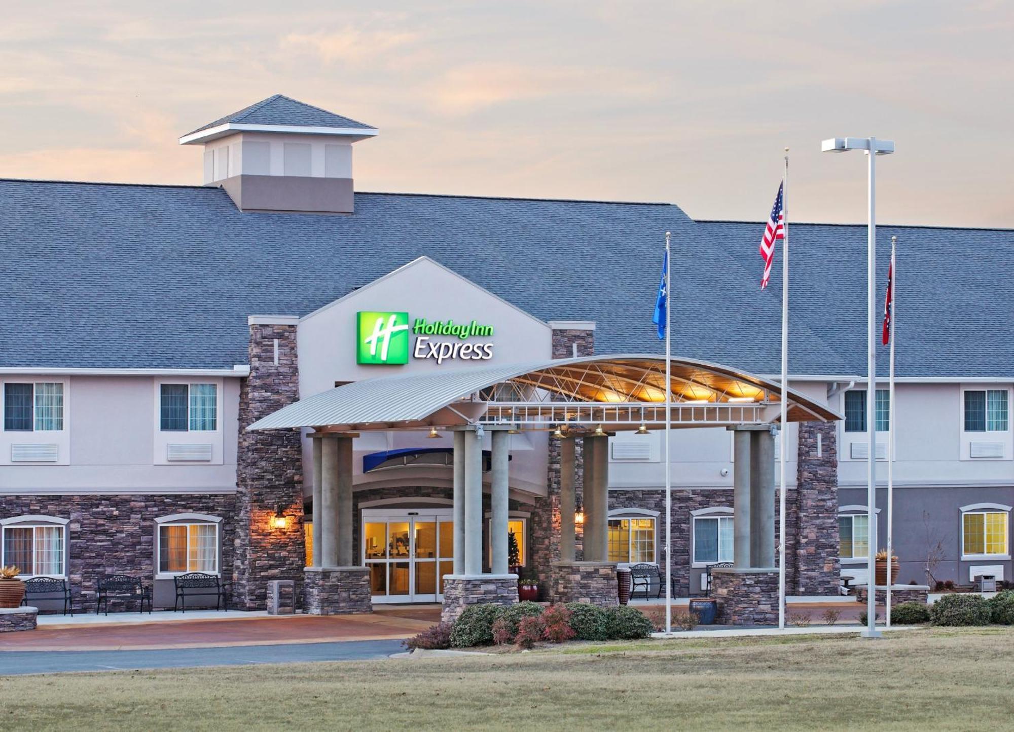 Holiday Inn Express Monticello Exterior foto
