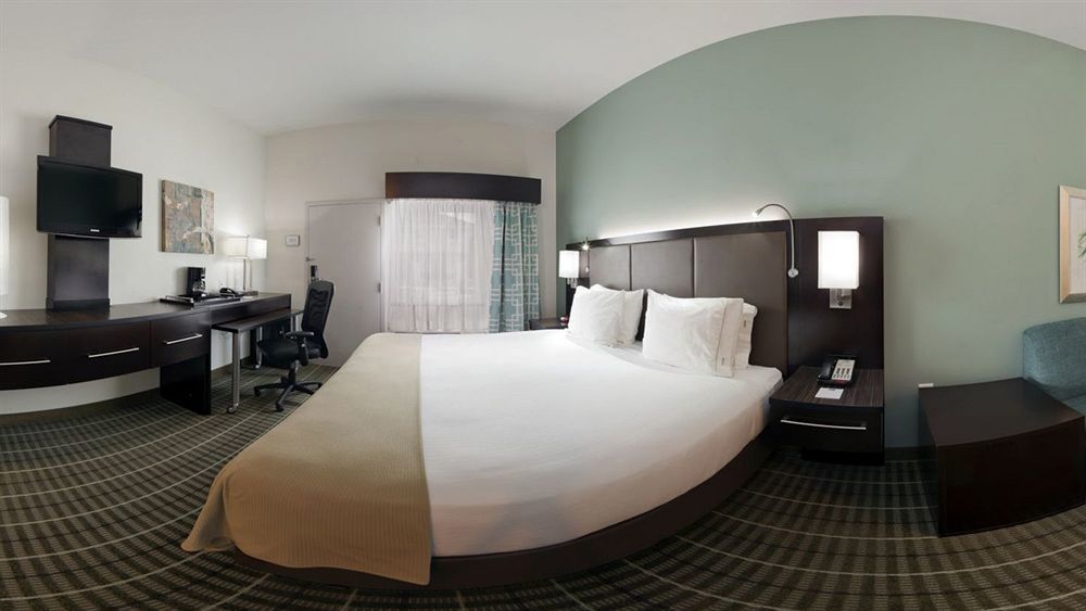 Holiday Inn Express Monticello Exterior foto
